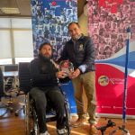Alcalde Patricio Ferreira entrega reconocimiento a deportista y funcionario municipal que clasificó a Juegos Parapanamericanos de Tiro con Arco 2022
