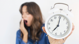 Cambio de hora: Cómo prevenir la fatiga y somnolenciade los trabajadores