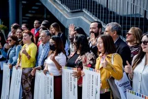 Primeras 36 emprendedoras de Tarapacá reciben fondo Mujer Avanza de Collahuasi