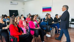 Subsecretario de Telecomunicaciones se reunió con estudiantes de Huara y mujeres de Alto Hospicio beneficiadas con programas de conectividad digital gratuito