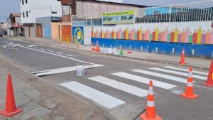 Avanzan obras de demarcación de cruces peatonales en zona central de la ciudad