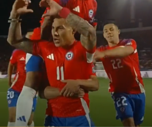 Chile vuelve al triunfo en Eliminatorias y abandona el último lugar tras emocionante 4-2 sobre Venezuela