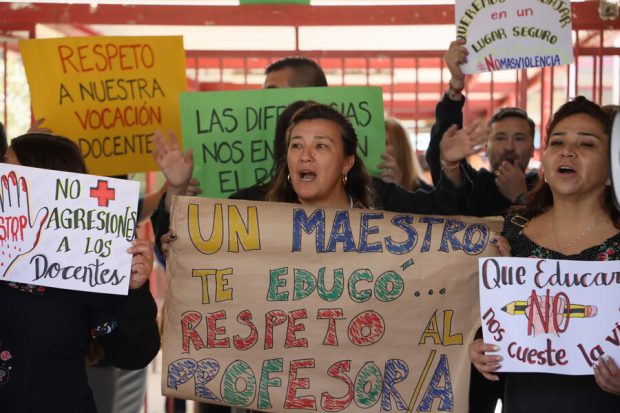 Crisis De Autoridad En Las Aulas: La Violencia Contra Docentes Se ...