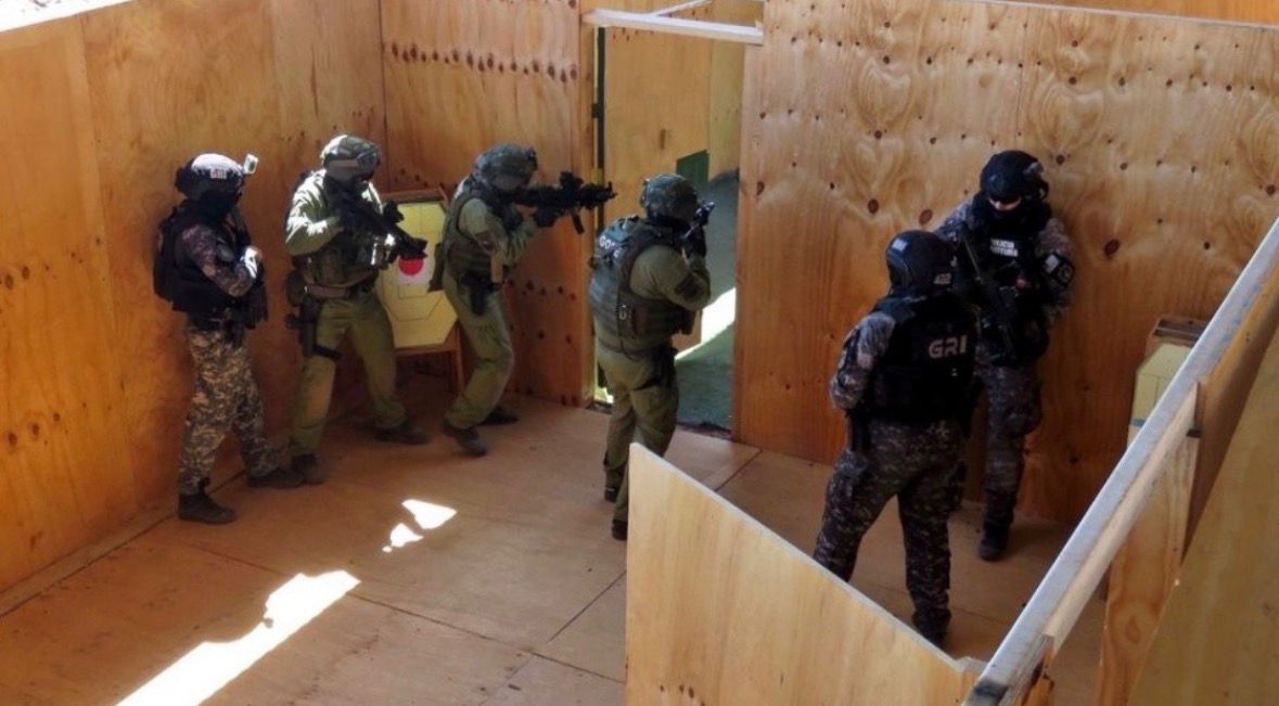 GOPE Tarapacá y GRI de la Armada refuerzan coordinación operativa con ejercicio conjunto